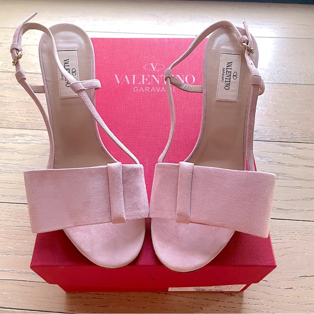 Suede los heel Valentino sandals in Light Pink